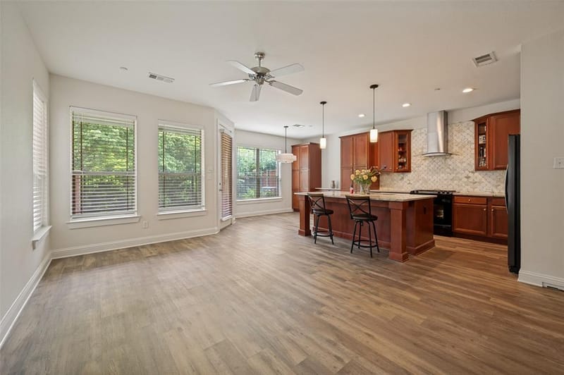 921 Brook Forest Lane, Euless TX 76039 - Photo 4