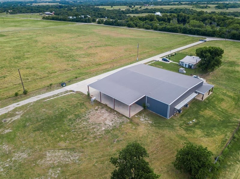 426 CR 2320, Decatur TX 76234 - Photo 6