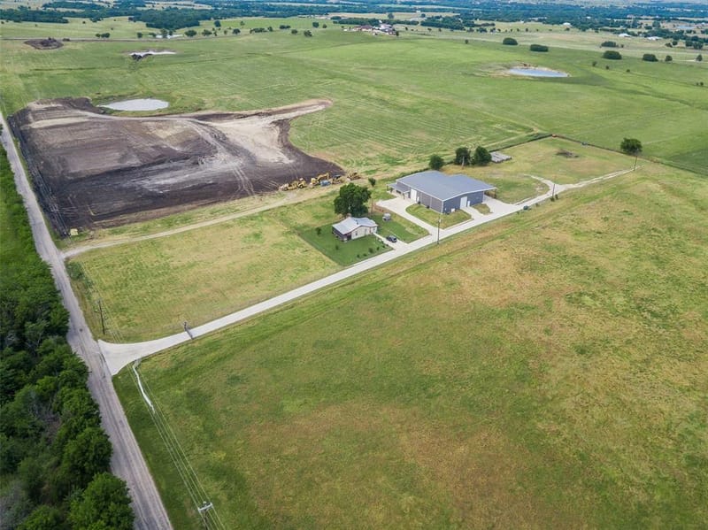 426 CR 2320, Decatur TX 76234 - Photo 10