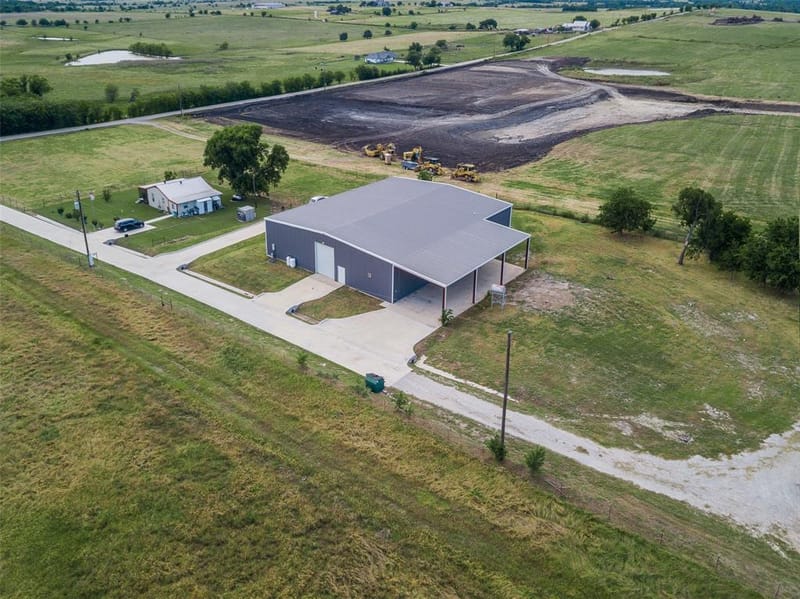 426 CR 2320, Decatur TX 76234 - Photo 4
