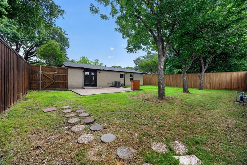 8617 Flicker Lane, Dallas TX 75238 - Photo 30