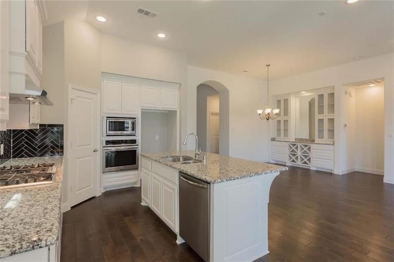 867 Forest Street, Little Elm TX 76227 - Photo 6