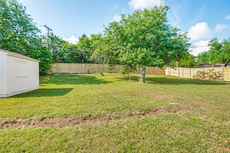 2406 Magna Vista Drive, Dallas TX 75216 - Photo 25