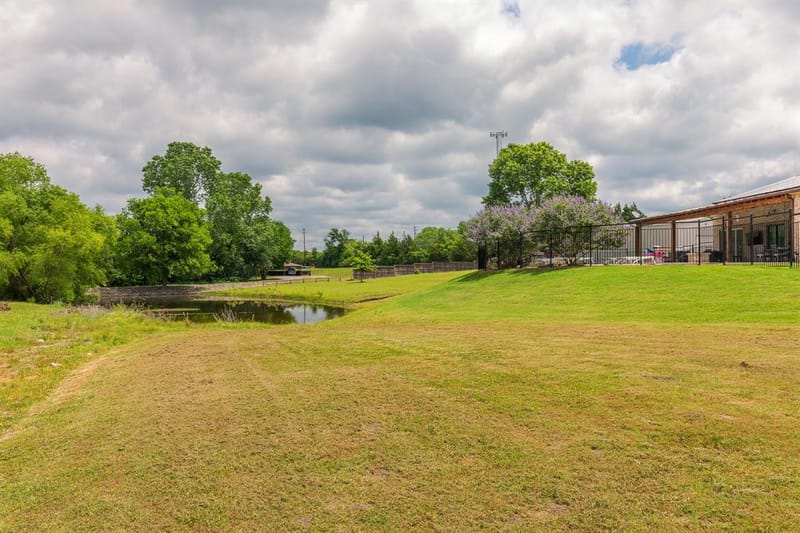 1305 N John Douglas Road, Van Alstyne TX 75495 - Photo 6