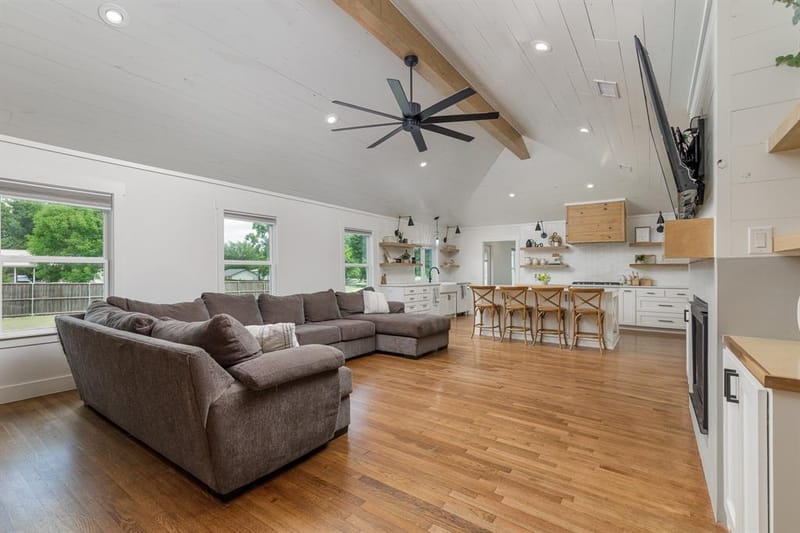 1305 N John Douglas Road, Van Alstyne TX 75495 - Photo 9