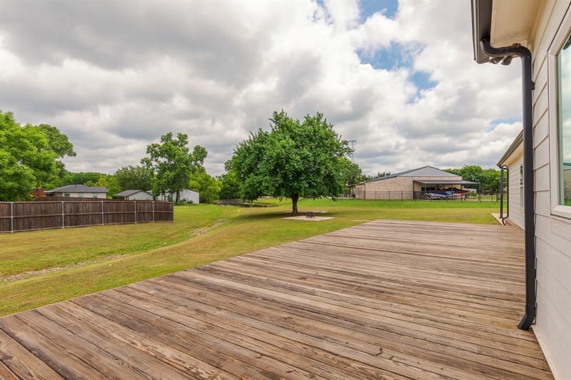 1305 N John Douglas Road, Van Alstyne TX 75495 - Photo 34