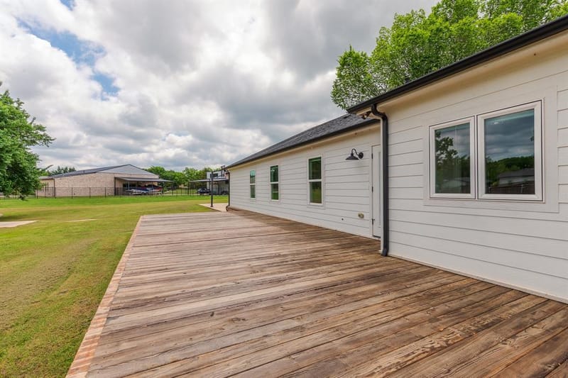 1305 N John Douglas Road, Van Alstyne TX 75495 - Photo 33