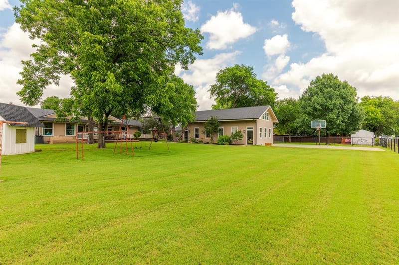 203 E Umphress Street, Van Alstyne TX 75495 - Photo 35