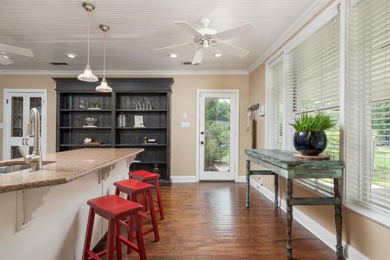 203 E Umphress Street, Van Alstyne TX 75495 - Photo 8