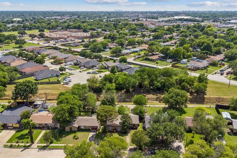 818 Quebec Drive, Garland TX 75040 - Photo 23
