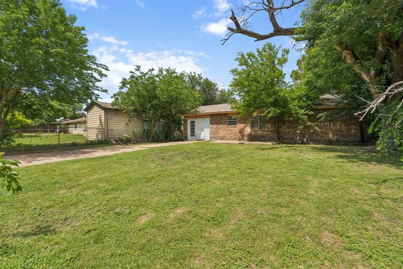 818 Quebec Drive, Garland TX 75040 - Photo 21