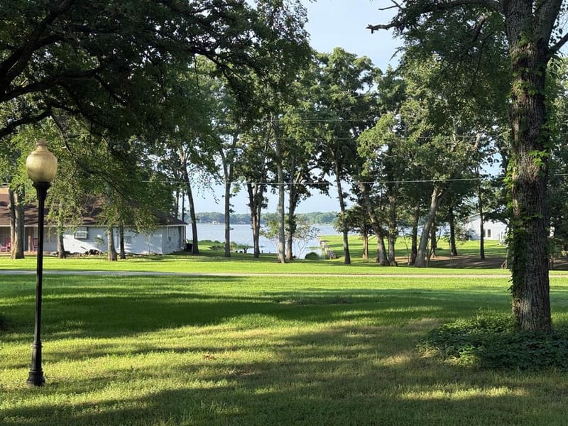 2811 N Shore Drive, Bonham TX 75418 - Photo 2