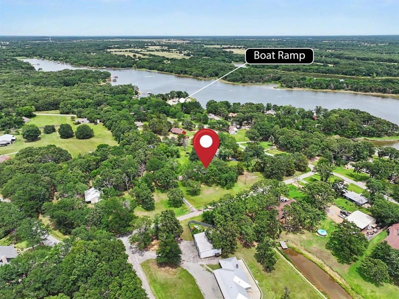 2811 N Shore Drive, Bonham TX 75418 - Photo 6