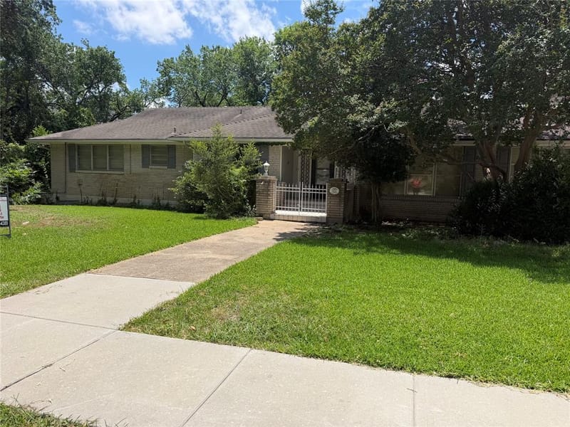 804 Carroll Drive, Garland TX 75041 - Photo 2