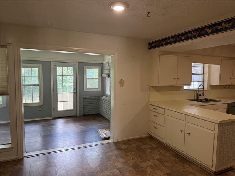 804 Carroll Drive, Garland TX 75041 - Photo 7