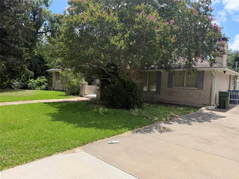804 Carroll Drive, Garland TX 75041 - Photo 4