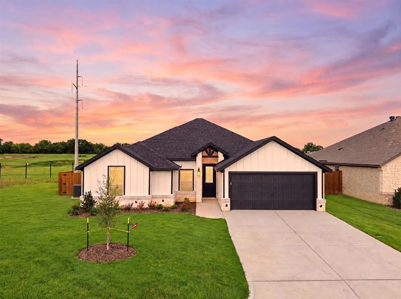 1600 Oleander Drive, Tolar TX 76476