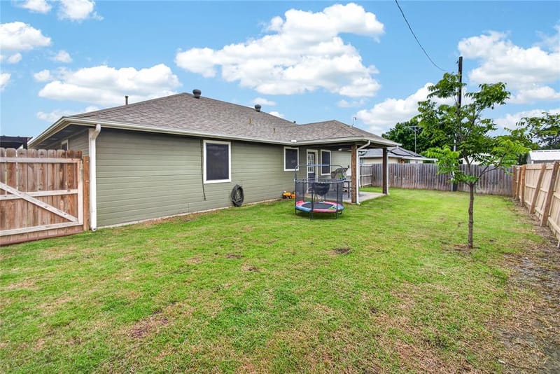 703 S College Street, Celeste TX 75423 - Photo 25