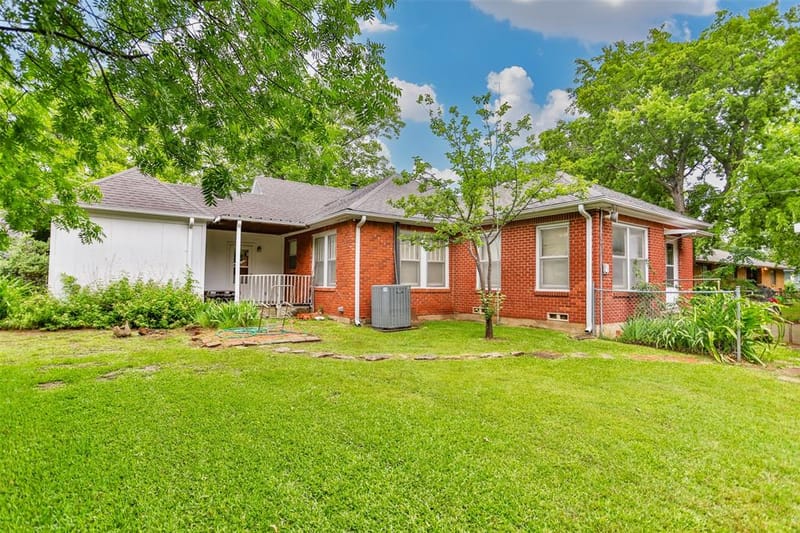 206 Ritchey Street, Gainesville TX 76240 - Photo 32