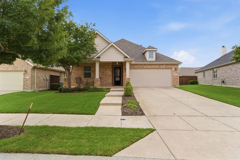 616 Caudle Lane, Savannah TX 76227 - Photo 2