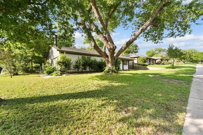1425 Oakhill Drive, Plano TX 75075 - Photo 3