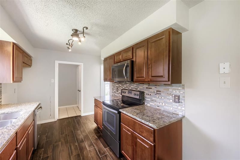 1701 Paxton Drive, Carrollton TX 75007 - Photo 11