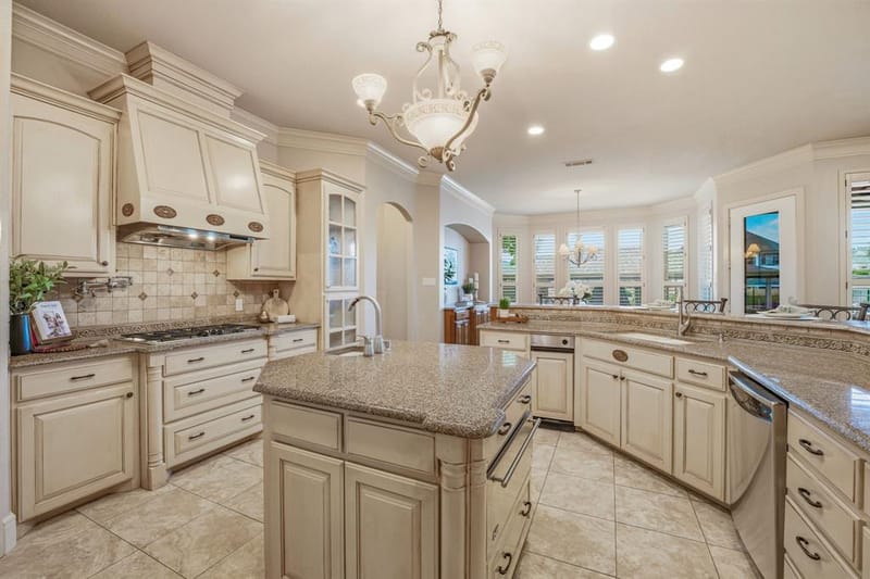 2707 Harborside Drive, Granbury TX 76048 - Photo 10