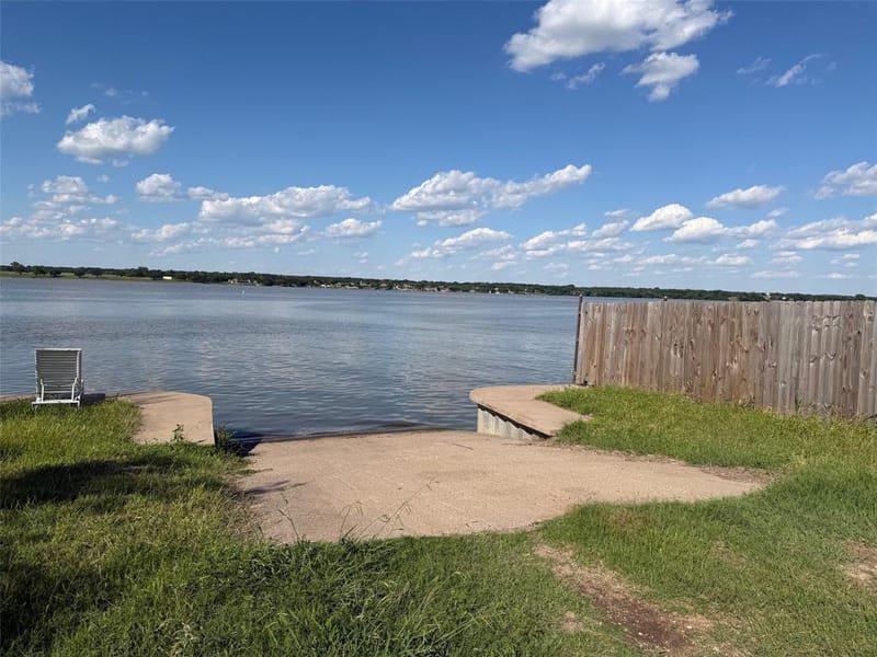 2802 Sycamore Court, Granbury TX 76048 - Photo 8