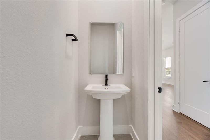 905 Ash Road, Plano TX 75075 - Photo 17