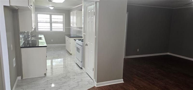 2006 Lovers Lane, Shreveport LA 71105 - Photo 2