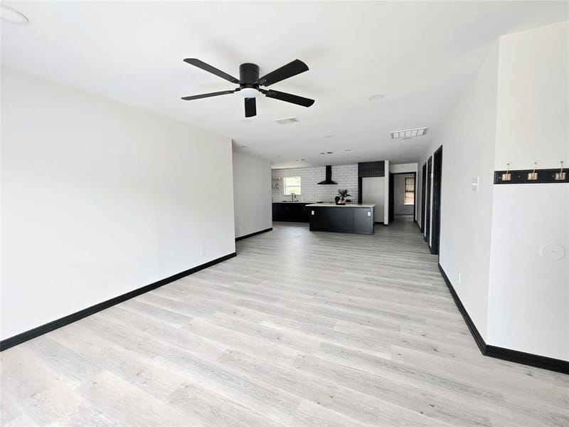 2953 Bay Oaks Drive, Dallas TX 75229 - Photo 2