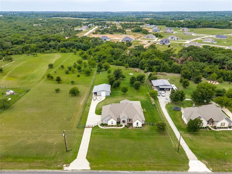 1013 Finney Drive, Weatherford TX 76085 - Photo 9