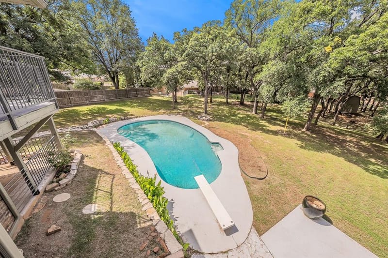 1724 Prestonwood Drive, Arlington TX 76012 - Photo 3