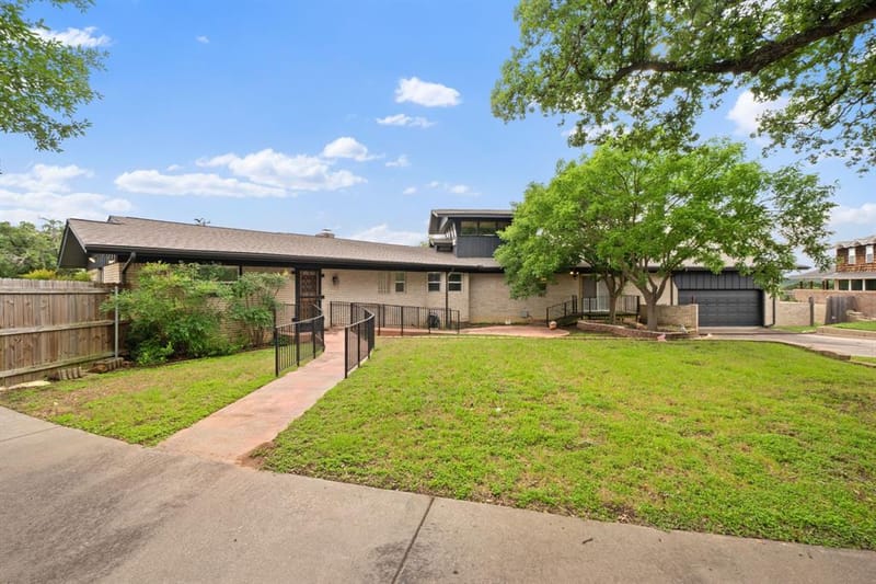 801 NW 7th Avenue, Mineral Wells TX 76067 - Photo 35