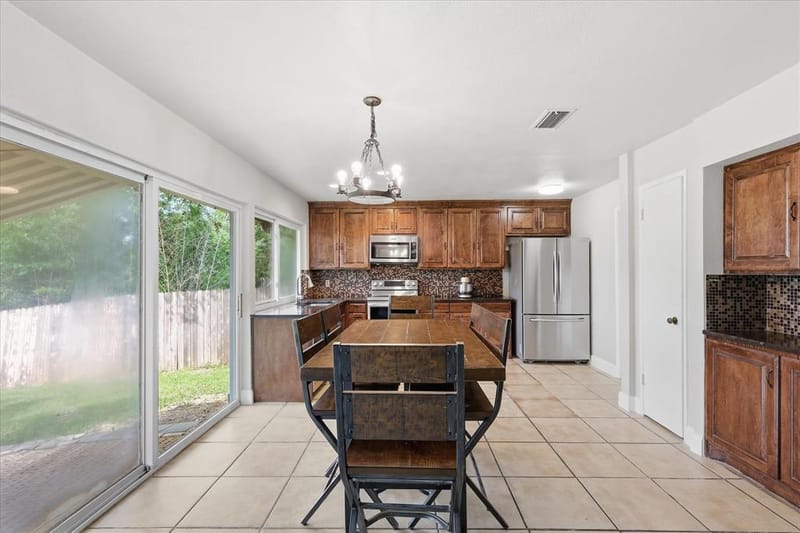1839 Sherwood Lane, Carrollton TX 75006 - Photo 12