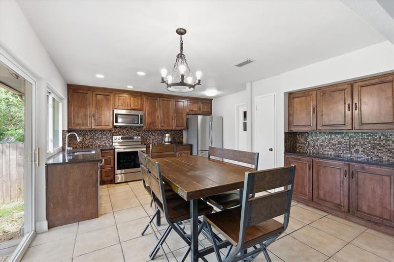 1839 Sherwood Lane, Carrollton TX 75006 - Photo 14