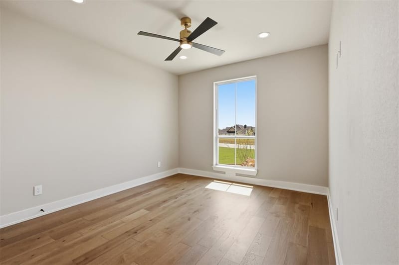 2006 Lindale Lane, Granbury TX 76049 - Photo 32