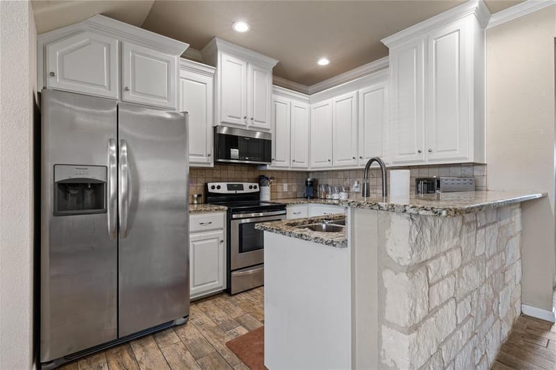 713 Park Street, McGregor TX 76657 - Photo 7