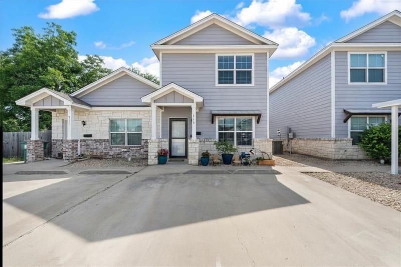 713 Park Street, McGregor TX 76657