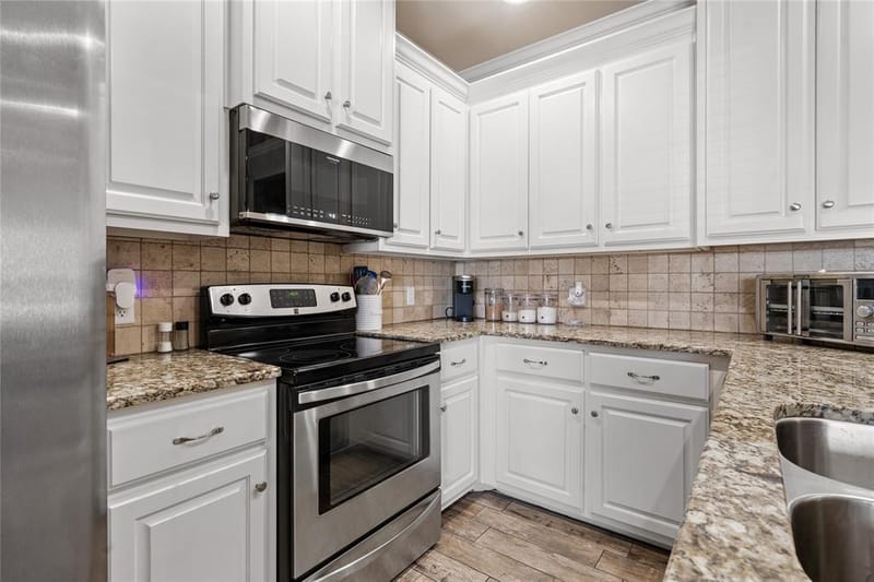 713 Park Street, McGregor TX 76657 - Photo 8