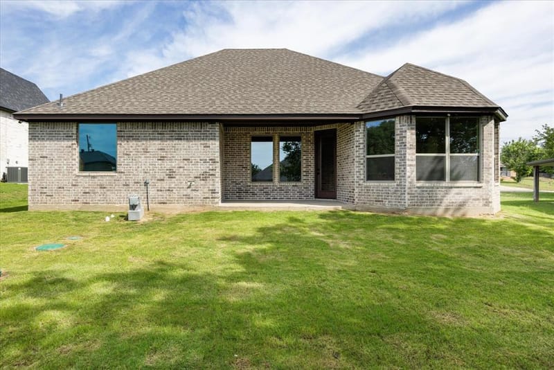 2209 Snake River Drive, Granbury TX 76048 - Photo 4