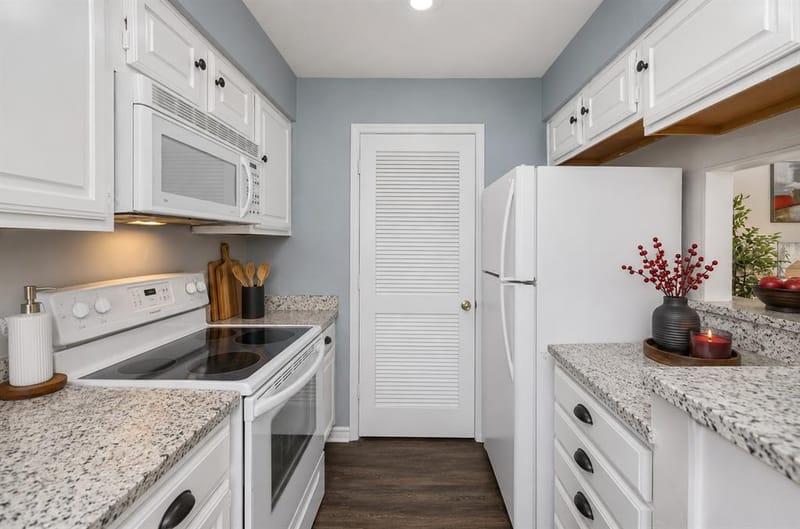 1900 Cloisters Drive # 322, Arlington TX 76011 - Photo 6