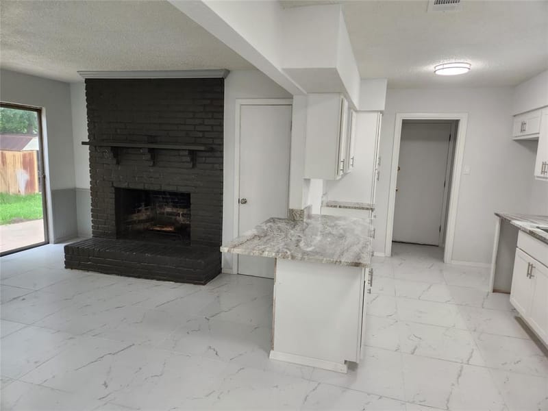 1838 Oak Hill Circle, Dallas TX 75217 - Photo 9