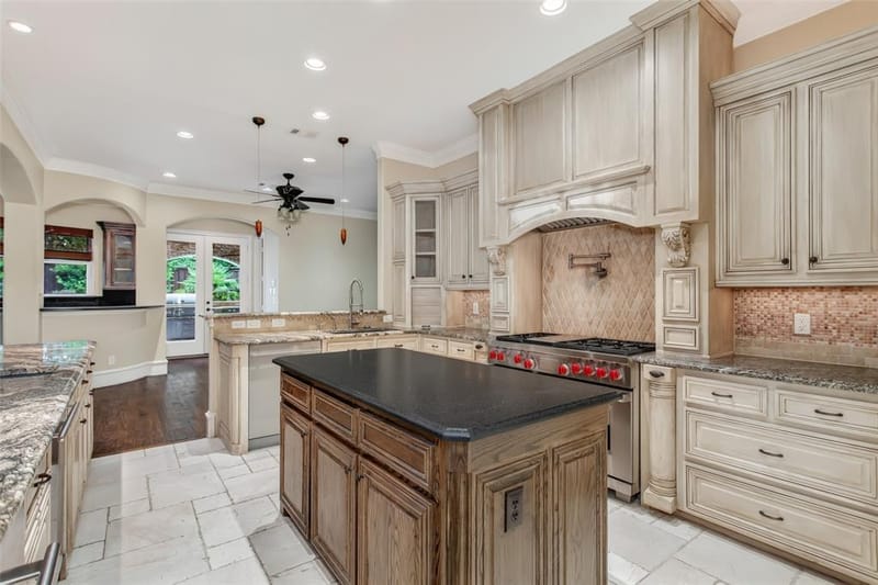 6628 Sondra Drive, Dallas TX 75214 - Photo 9
