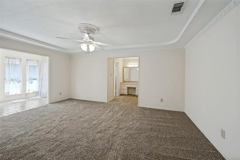 2414 Lakeview Circle, Arlington TX 76013 - Photo 12