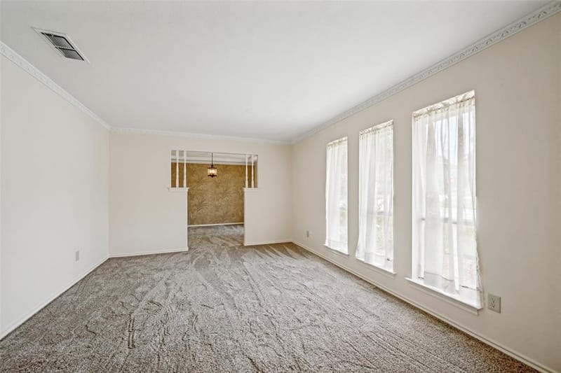 2414 Lakeview Circle, Arlington TX 76013 - Photo 3
