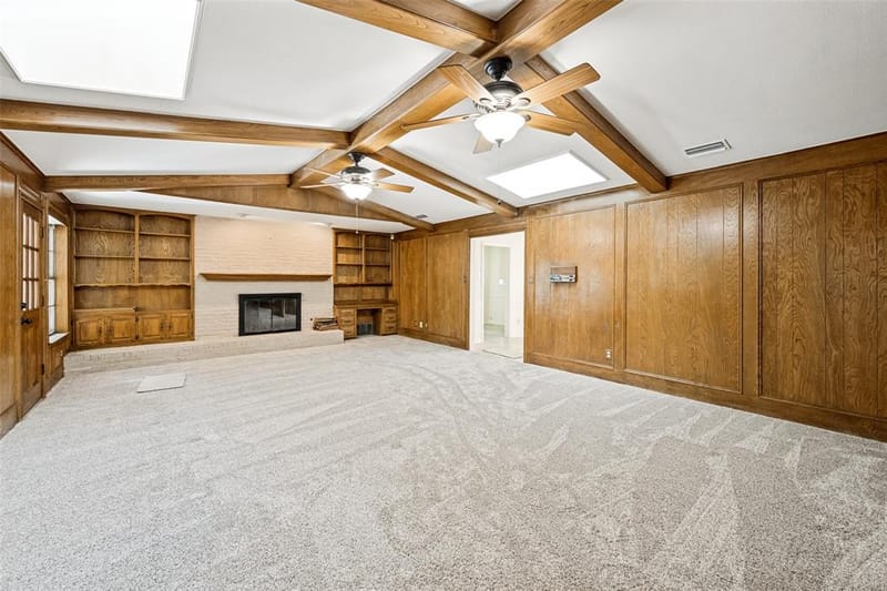 2414 Lakeview Circle, Arlington TX 76013 - Photo 11