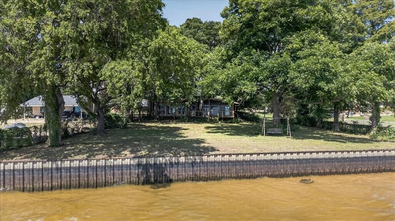 211 Rosemary Drive, Trinidad TX 75163 - Photo 2