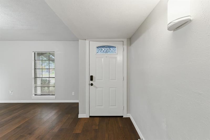 6422 Faircove Circle, Garland TX 75043 - Photo 5