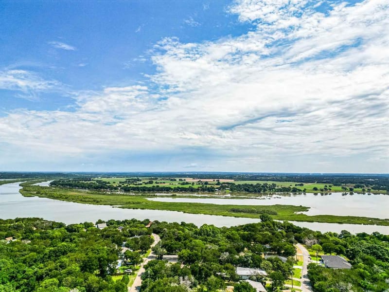 4315 Mountain Hollow Drive, Granbury TX 76048 - Photo 32